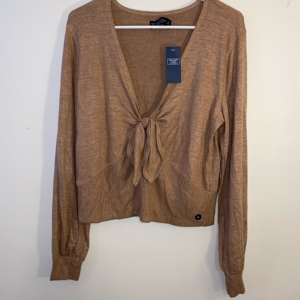NWOT Abercrombie & Fitch Front Tie Top